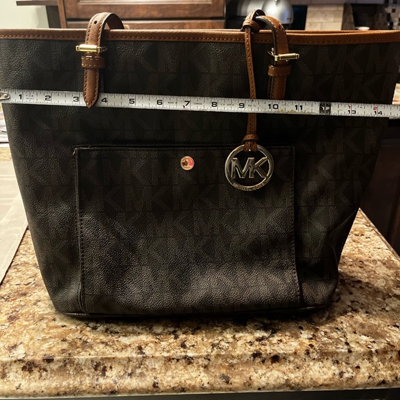 Authentic Michael Kors purse - Picture 14 of 14